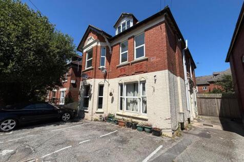 Flat 4, 38 Hamilton Road... 1 bed flat for sale