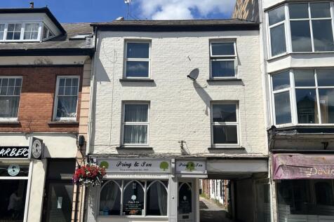 50A and 50B Fore Street, Cullompton... 4 bed flat for sale