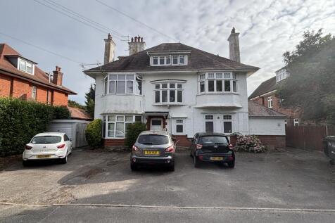 Flat 8, 17 Milton Road, Bournemouth... 2 bed flat for sale