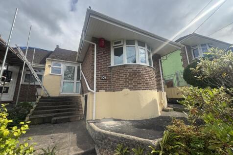 109 Budshead Road, Plymouth, Devon... 2 bed semi