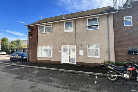 8 Manor Court, Seaton, Devon EX12 2UJ 2 bed ground floor maisonette for sale