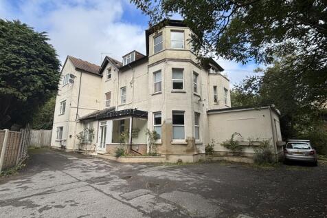 Flat 5, 24 Gardens View, Bournemouth... 2 bed flat for sale