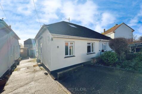 8 Brookside Crescent, Exeter, Devon... 2 bed bungalow for sale