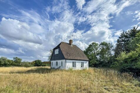 2 bedroom detached house for sale