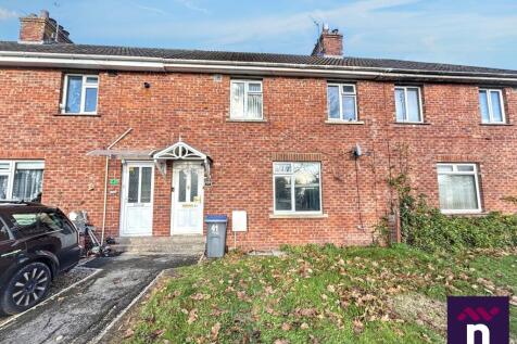 4 bedroom terraced house for sale