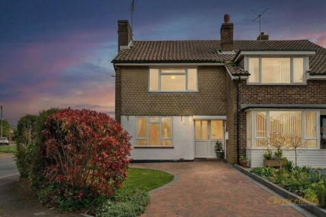 2 bedroom semi-detached house for sale