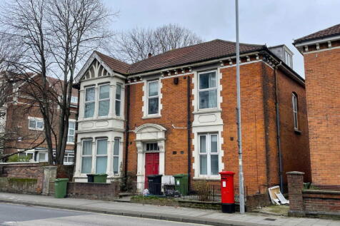 8 bedroom detached house for sale