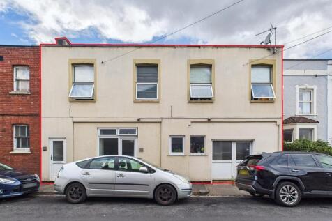 7 bedroom block of apartments for sale