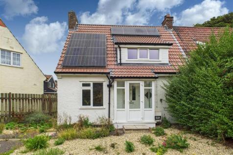 2 bedroom semi-detached house for sale