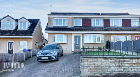 4 bedroom semi-detached house for sale