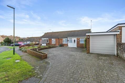 2 bedroom semi-detached bungalow for sale