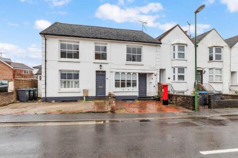 Keymer Road, Hassocks, West Sussex... 3 bed maisonette for sale
