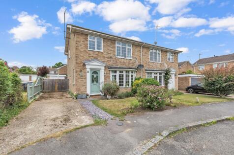 Silverdale, Hassocks, West Sussex... 3 bed semi