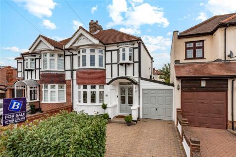Ashmour Gardens, Romford, RM1 3 bed semi