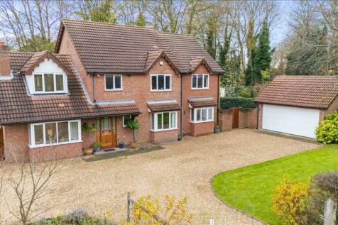 5 bedroom detached house for sale