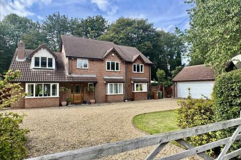 5 bedroom detached house for sale