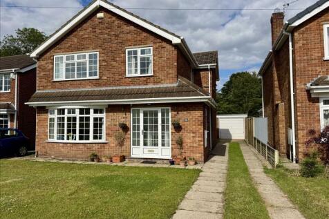4 bedroom detached bungalow for sale