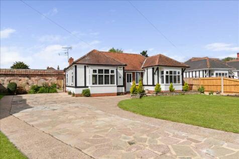 4 bedroom detached bungalow for sale