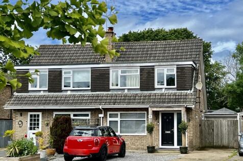 Poulner, Ringwood, BH24 1XP 3 bed semi