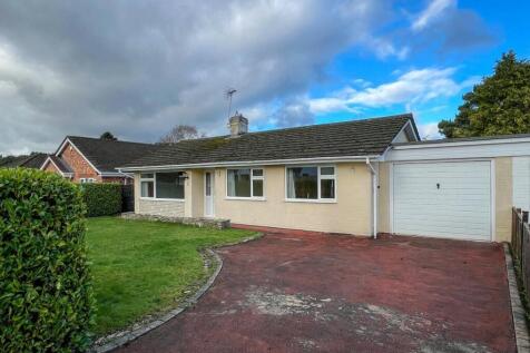 Hill Way, Ashley Heath, BH24 3 bed bungalow for sale