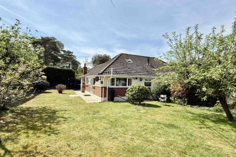 Matchams Lane, Hurn, BH23 3 bed bungalow for sale