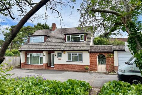 St. Leonards, BH24 4 bed detached house for sale