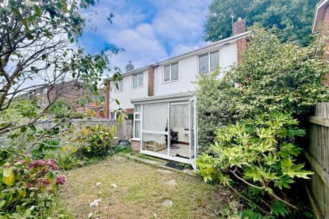 Stephens Walk, Ringwood, BH24 2 bed semi