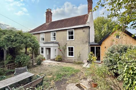 Ringwood, BH24 4 bed cottage for sale