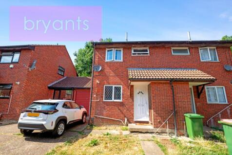 2 bedroom semi-detached house for sale