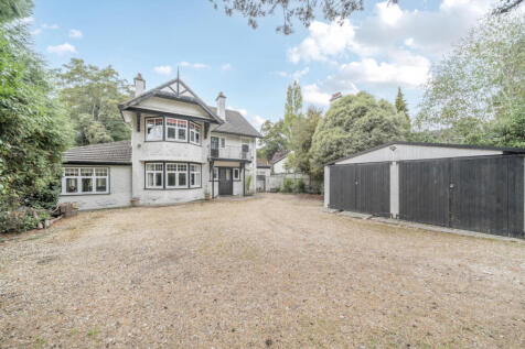 Waverley Drive, Camberley, Surrey, GU15 6 bed detached house for sale