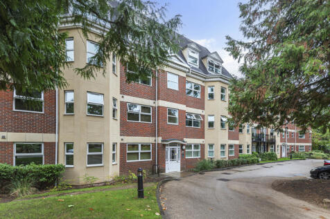 Elmhurst Court, Heathcote Road... 2 bed apartment for sale