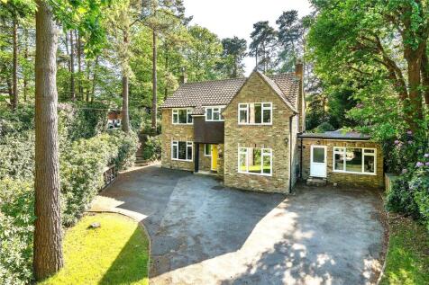 Grove Road, Camberley, Surrey, GU15 5 bed detached house for sale