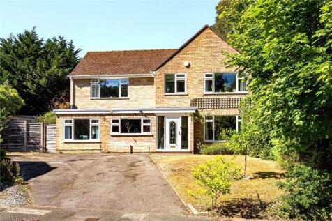 Tremayne Walk, Camberley, Surrey, GU15 4 bed detached house for sale