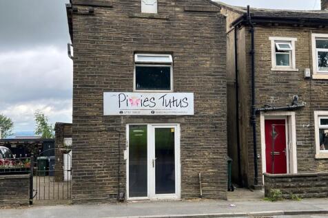 Albert Road, Queensbury, Bradford, BD13 1 bed detached house for sale