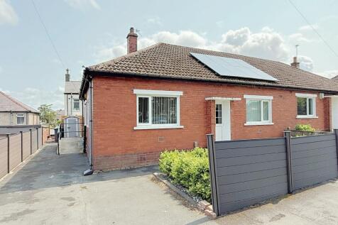Speeton Avenue, Horton Bank Top... 2 bed bungalow for sale