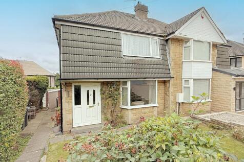 Grey Friar Walk, Bradford, BD7 3 bed semi