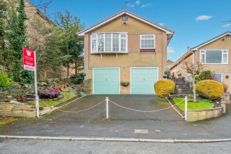 Oaklands, Idle, Bradford, BD10 2 bed bungalow for sale