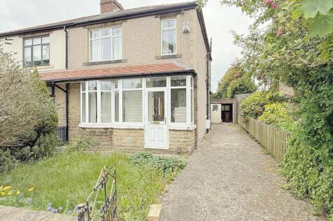 Norman Avenue, Eccleshill, Bradford, BD2 3 bed semi