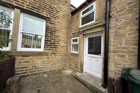 Stone Hall Road, Bradford, BD2 1 bed terraced house for sale
