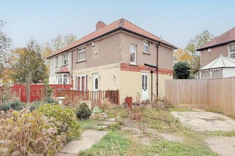 Swain House Road, Swain House... 3 bed semi