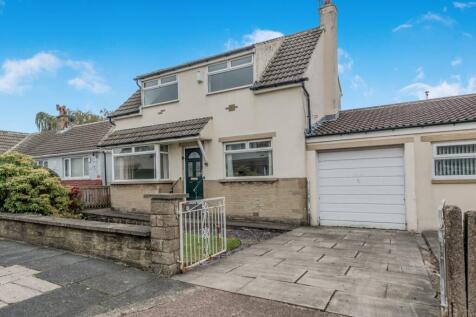 Tyersal Court, Tyersal, Bradford... 3 bed link detached house for sale