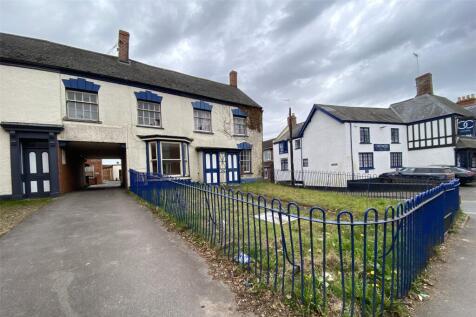 High Street, Wellington, Somerset, TA21 4 bed terraced house for sale