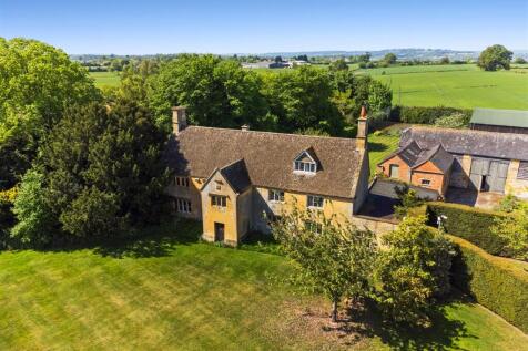 6 bedroom house for sale