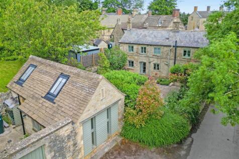 4 bedroom cottage for sale