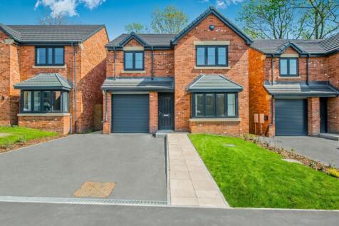Westfield Green, Wyke/Scholes... 4 bed detached house for sale