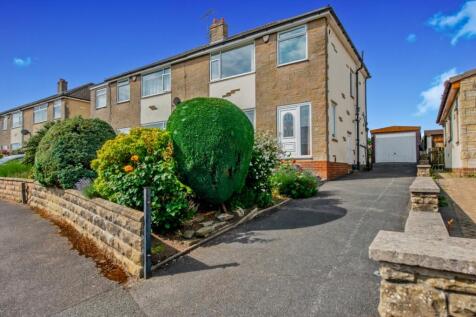 St. Andrews Crescent, Oakenshaw... 3 bed semi