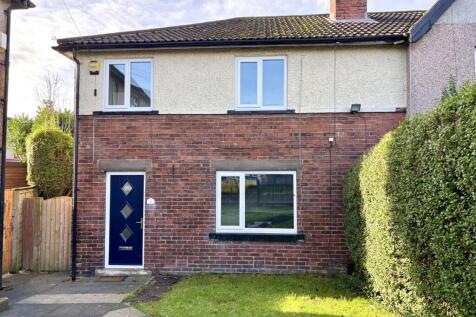 Shirley Place, Gomersal, Cleckheaton... 3 bed terraced house for sale