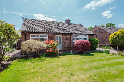 Weaste Lane, Warrington WA4 2 bed detached bungalow for sale