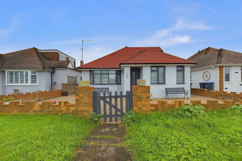 4 bedroom detached bungalow for sale