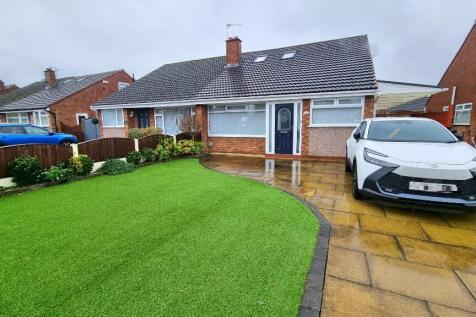 3 bedroom semi-detached bungalow for sale
